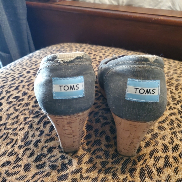 TOMS Gray Shimmer Canvas Espadrille Peep Toe - Picture 4 of 5